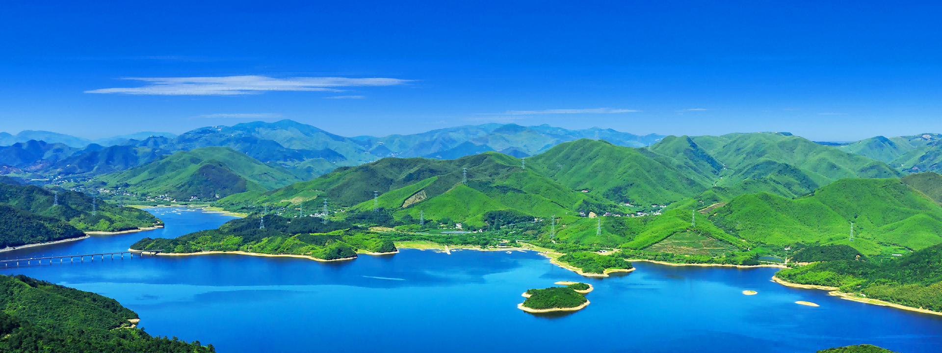 讓天更藍(lán)、山更綠、水更清，讓生活更美好